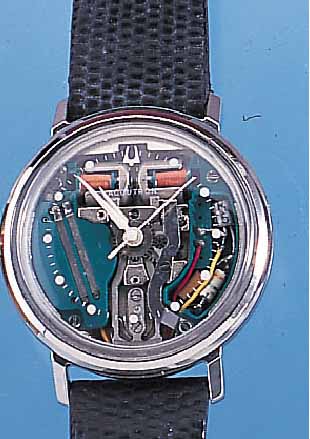 BULOVA HERRENARMBANDUHR ACCUTRON, REF.-NR. E31840, SCHWEIZ UM 1967, EDELST., BODEN GE- SCHR., ELEKTR.-MECHAN. WERK, STIMMGABELSCHW.- PRINZIP ...