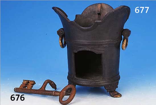 KLEINER KOHLEOFEN, CHINA, UM 1900, BRONZE, H. CA. 26 CM, D. CA. 22 CM
