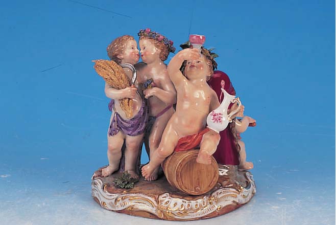 PORZELLANFIGURENGRUPPE, MEISSEN, UM 1890, 1. WAHL, ALLEGORIE AUF DIE VIER JAHRESZEITEN, BUNT BEMALT, SOCKEL MIT GOLDSTAFFAGE, H. CA. 15 CM, ...