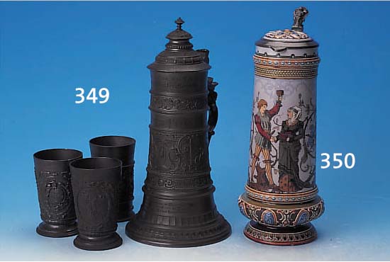 HENKELKRUG, METTLACH, VILLEROY & BOCH, 1891, FEINSTEINZEUG, H. 34 CM, NUM. 1734, GERITZT UND BUNT, STAFFIERT