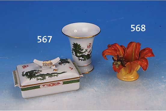 TISCHDEKORATION, MEISSEN, UM 1900, PORZELLAN, IN BLüTENFORM, BEMALT, L. REST., SELTEN, H. 6.5 CM, L. ALTERSSPUREN