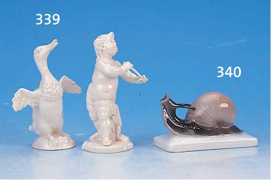 PORZELLANSKULPTUR, ROSENTHAL SELB BAVARIA, UM 1920, 5 X 9 CM, NUM. K 646, UNTERGLASUR- BEMALUNG, SCHNECKE