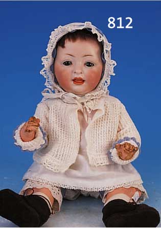 CHARAKTERBABY, HERTEL, SCHWAB & CO., NR. 152, UM 1912, PORZELLANKOPF, BRAUNE PAPERWEIGHT- SCHLAFAUGEN, OFFEN/GESCHLOSSENER MUND MIT ZWEIZäHNCHEN ...