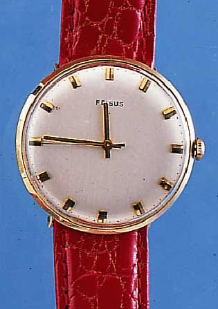 FELSUS HERRENARMBANDUHR, SCHWEIZ/DEUTSCH- LAND UM 1963, GG 585/000, GLASR. GEDR. (GEPR.,NICHT PUNZ.), FLACHE GESAMTAUSF., VERS. BLATT,AUFGES. ...