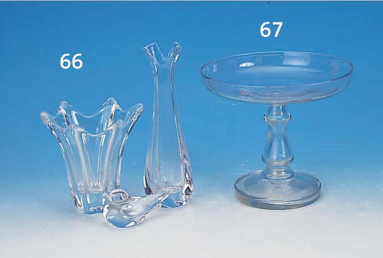 FUßSCHALE, DEUTSCH, UM 1900, FARBLOSES GLAS, H. 20.5 CM, MIT GESCHLIFFENEN FREIMAURER-, ZEICHEN, NAMENSZUG