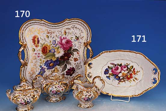 SCHALE, THüRINGEN, UM 1935-45, PORZELLAN, RELIEFIERT, BUNTE BLUMENMALEREI, GOLDRAND, CA. 5,5 X 31 X 19 CM