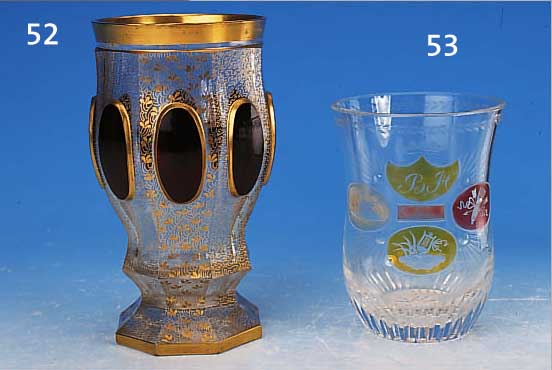 BECHERGLAS, BöHMEN, UM 1880/90, FARBLOSES GLAS, H. 11 CM, GELB GEBEIZT UND RUBINIERT, GESCHLIFFEN UND GESCHNITTEN