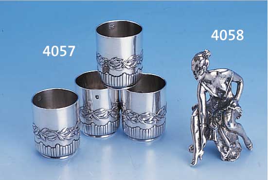 4 SCHNAPSBECHER, FRANKREICH UM 1900, 950ER SILBER, UMLAUFENDER DEKOR MIT STIL. MISTELZWEIGEN, MEISTERMARKE MG GAUTHIER (NACHF. VON ...