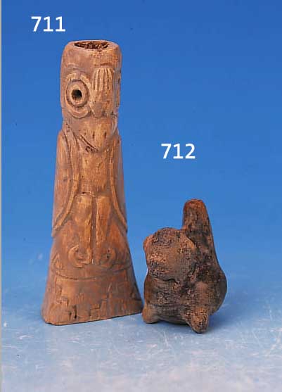 TOTEMFIGUR, ECUADOR, 7.-8. JH., BEIN, GE- SCHNITZT, IN FORM EINES KONDORS, H. 10,5 CM