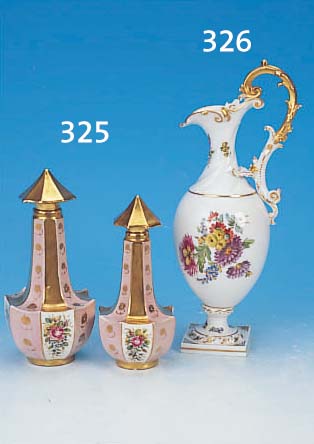 ZWEI FLAKONS, LIMOGE, UM 1900, PORZELLAN, H. 19-21 CM, BLUMENBEMALUNG, GOLDSTAFFAGE, 1 X AM RAND L. REST., L., ALTERSSPUREN
