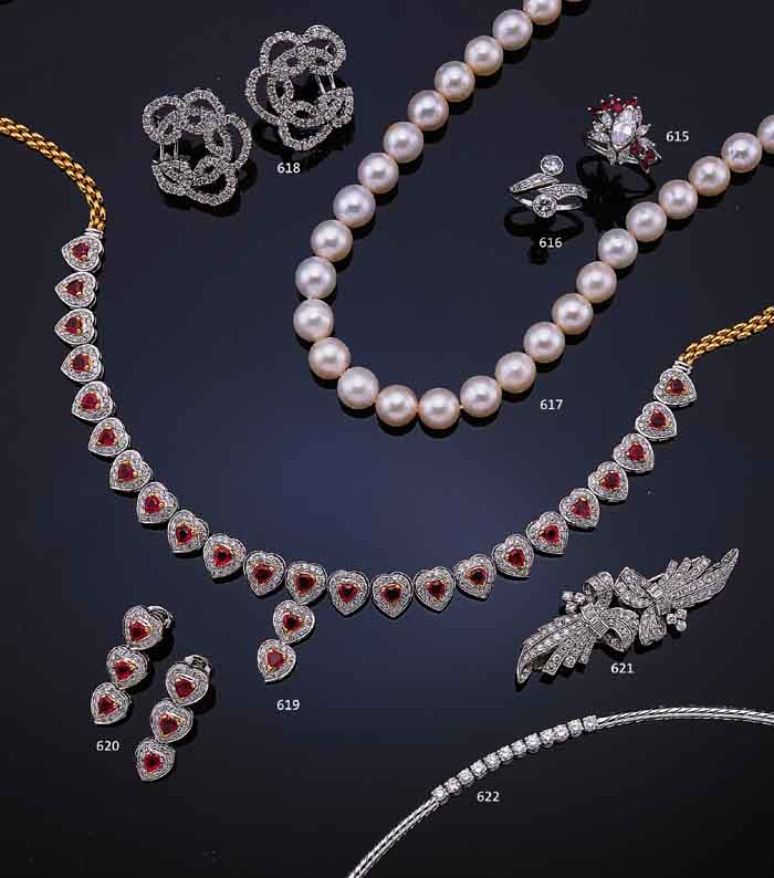 COLLIER M. RUBINEN U. BRILLANTEN, GG/WG 750/000, 25 RUBIN-HERZEN ZUS. CA. 10.44 CT 325 BRILLANTEN ZUS. CA. 5.52 CT WEIß/SI-P2 L. 44 CM M. ...