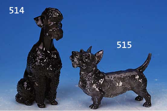 PORZELLANSKULPTUR, HUTSCHENREUTHER, 2. HäLFTE 20. JH., H. 16 CM, PUDEL, SIGN. ACHTZIGER, UNTERGLASURBEMALUNG