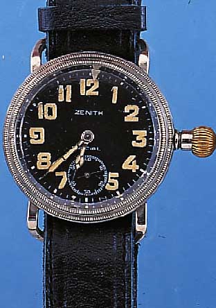 ZENITH FLIEGERARMBANDUHR SPEZIAL, REF.-NR. 8104218, SCHWEIZ UM 1935, NICKEL-SCHR.-GEH., SCHW. EMAILBL. REP. BEI 11, LüNETTE M. INNEN- ZEIGER ...