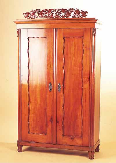 SCHRANK, ÖSTERREICH, UM 1860, KIRSCHBAUM MASSIV, 177 X 105 X 44 CM, ZERLEGBAR, ALTERSBEDINGT BESCHäDIGT, OHNE ...