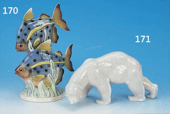 PORZELLANSKULPTUR, DEUTSCH, WOHL 60ER JAHRE, STEINGUT, H. 27 CM, SKALARE, BEMALT, MIN. ALTERSSPUREN