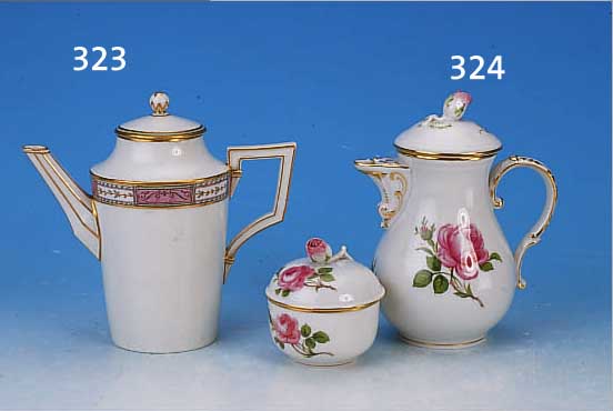 MOKKAKäNNCHEN UND ZUCKERDOSE, MEISSEN, 2 WAHL, PORZELLAN, ROTE ROSE, H. 17 CM, H. 8 CM