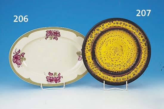 SCHALE, KARLSRUHE, KERAMIK, NUM. 7405, D. 33 CM, SCHöNE GELBE KRISTALLGLASUR