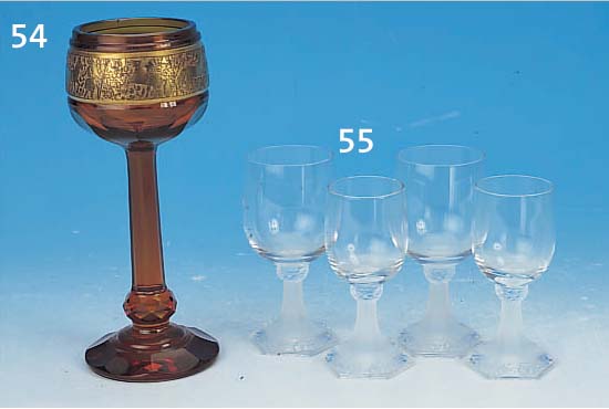 FUßGLAS, UMKREIS MOSER, 20ER JAHRE, BRAUNES GLAS, H. 20 CM, UMLAUFENDER GEäTZTER GOLDRAND, FACETTIERT
