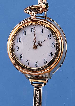 DAMENTASCHEN/ANHäNGEUHR, SCHWEIZ UM 1908, RG 585/000, EMAILBL., PERF. ERH. M. GOLDGEP. MINUTERIE, METALLCUV., VERG. ZYLINDERW., 10 ST., D. CA. ...