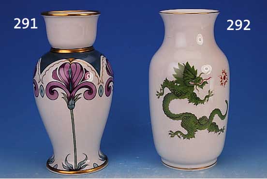 VASE, MEISSEN, UM 1900, 2. WAHL, PORZELLAN, GRüNER DRACHENDEKOR, H. CA. 36 CM, GOLDRAND