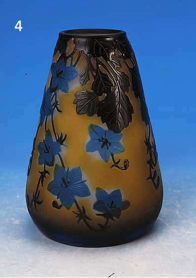 VASE, GALLé, UM 1902/05, SIGN., FARBL. GLAS,ZWISCHEN DEN SCHICHTEN GELB EINGEPUDERT, MEHR-FACH BLAU U. GRüN üBERFANGEN, GESCHNITTEN, GE-SCHLIFFEN ...