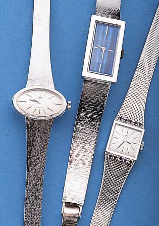 KONVOLUT: 4 DUGENA DAMENARMBANDUHREN, ALLE 835ER SILBER RODH., ALLE VERSCH. DESIGNS, UN- GETR. LAGERW., ZWISCHEN 1970 U. 1974, 1X AM BANDANS. M. ...