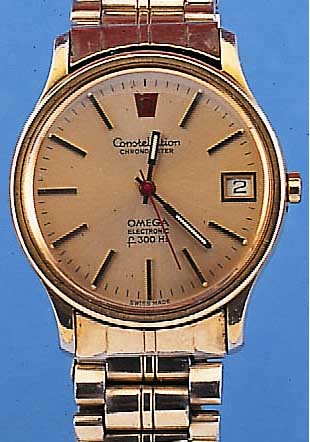 OMEGA HERRENARMBANDUHR CONSTELLATION, SCHWEIZ UM 1968, METALL M. GG-AUFLAGE, EDEL- ST.-SCHR.-BODEN, ORIG.-EDELST.-BAND M. GG- AUFLAGE ...