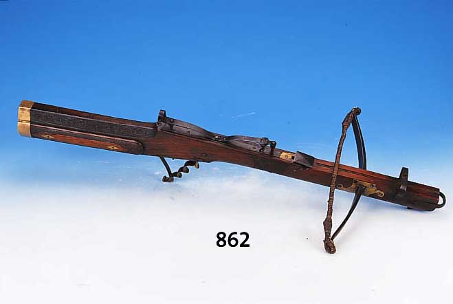 ARMBRUST, SüDDEUTSCH, NUßBAUMSCHAFT, ABSCHLUß MIT MESSINGMANSCHETTE,DIESE MONOGRAMMIERT AH UND DAT. 1718, MIT STECHER, ...