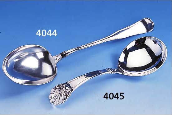 VOLEGE-/SCHöPFLöFFEL, KOPENHAGEN 1933, 830ER SILBER, MEISTERMARKE COHR, WARDEIN- MARKE SIIGSGARD, GRIFFENDE MIT STIL. MUSCHEL- DEKOR, ...