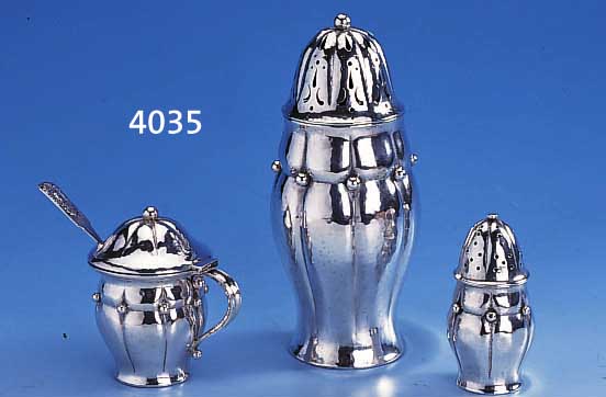 3-TEILIGES GEWüRZSET, KOPENHAGEN 1919, 830ER SILBER, TREIBARBEIT, GRANULATE, WARDEIN-MARKE HEISE, BEST. AUS: ZUCKERSTREUER H CA. 17 CM, ...