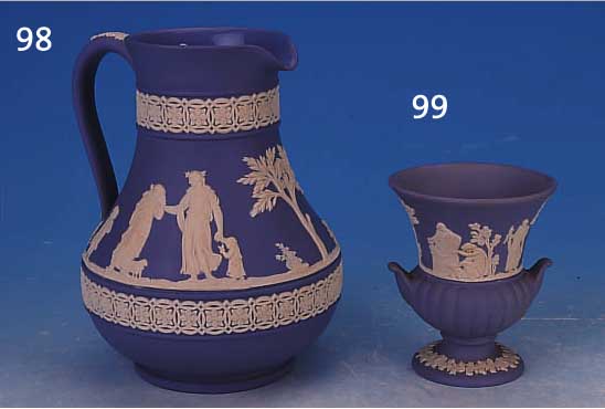 HENKELGEFäß, WEDGWOOD, 2. HäLFTE 20. JH., BISQUITPORZELLAN, H. 15 CM