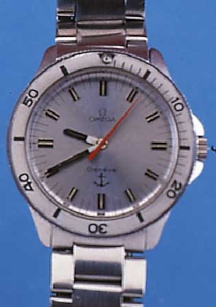 OMEGA HERRENARMBANDUHR GENEVE, REF.-NR. 135042, SCHWEIZ UM 1971, EDELST., BODEN GE- SCHR., KRONE M. FLANKENSCH., LüNETTE M. 60ER TEILUNG, ...