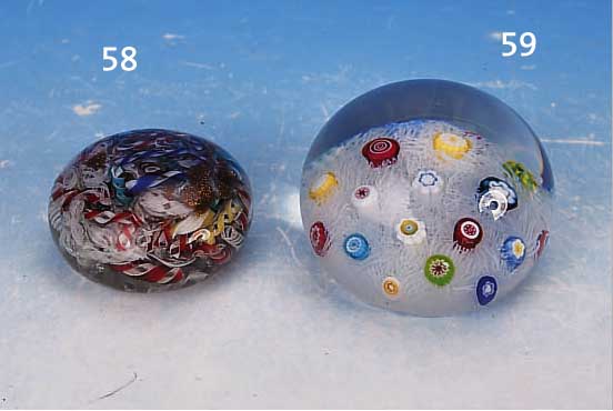 PAPERWEIGHT, BACCARAT, DAT. 1974, GLAS, D. 7.5 CM, BUNTE EINSCHMELZUNGEN