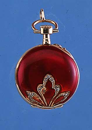 P.B. DAMENANHäNGE/TASCHENüHRCHEN, REF.-NR. 15808, SCHWEIZ UM 1900, GG 750/000, BODEN U. GLASR. TRANSL. ROT EMAILL., AUF BODEN JUGEND- STIL ...