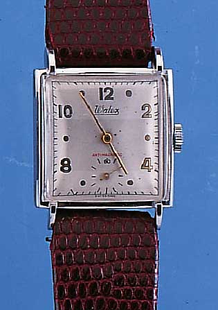 KONVOLUT: 2 WATEX ARMBANDUHREN, UNGETR. LA- GERW., UM 1941, BEIDE METALL HART VERCHR., EDELST.-BöDEN GEDR., VERS. ORIG.-BLäTTER ALTERSBED. ...