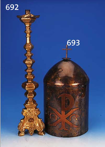 SCHREIN ODER TABERNAKEL, DEUTSCH, 30ER JAHRE, BRONZEBLECH GEHäMMERT UND GENIETET, INNEN STOFFBEHANG, H. CA. 56 CM, D. CA. 30 CM