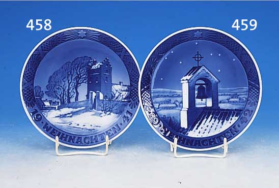 WEIHNACHTSTELLER, ROYAL KOPENHAGEN, 1942, PORZELLAN, BLAUE UNTERGLASURBEMALUNG, D. 18,5 CM