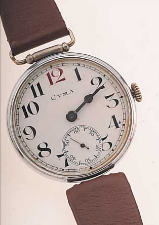 CYMA HERRENARMBANDUHR, SCHWEIZ UM 1928, METALL Z.T. VERG., Z.T. VERCHR., EMAILBL. SIGN., FEIN HAARR., ROTE 12, 2/3 PLATINENRUND-WERK, MATT ...