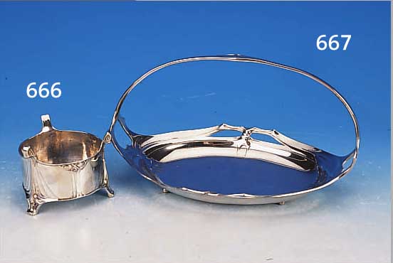 ANBIETSCHALE, DEUTSCH, ELEKTRA, UM 1900-10, METALL VERSILBERT, CA. 16 X 29 X19 CM, RELIEFIERTER JUGENDSTILDEKOR
