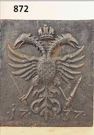 OFENPLATTE, NACH ALTEM VORBILD, GUßEISEN, DOPPELKOPFADLER MIT KRONE, JAHRESZAHL 1737, CA. 53 X 47 CM, KORRODIERT