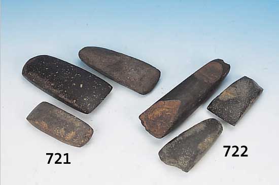 KONVOLUT DREI FAUSTKEILE, MAORI, FUNDORT NEUSEELAND-AUCKLAND, ANDESIT, Z. T. BE- SCHäDIGT, L. CA. 18/10.5/10 CM