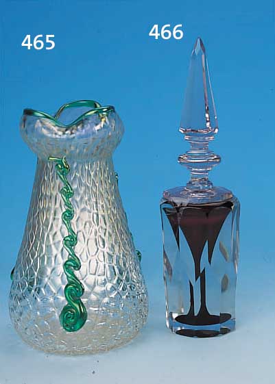 VASE, LöTZ, UM 1900, IN DIE FORM GEBLASEN, AUFGELEGTE GRüNE GLAS- BäNDER, LüSTRIERT, H. 17 CM
