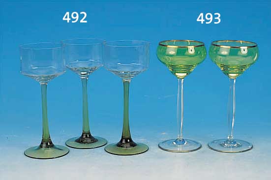 4 JUGENDSTILGLäSER, THERESIENTHAL, UM 1900, GLAS, H. 17.5 CM, FORM NACH CHRISTIANSEN GRüNE KUPPA MIT GOLDRAND, FARBLOSER FACETT. STIEL