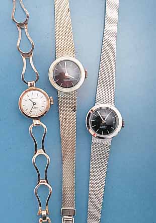 KONVOLUT: 3 PRÄTINA DAMENARMBANDUHREN, UNGETR. LAGERW. AUS GESCHäFTSAUFL., ALLE 835ERSILBER INCL. BäNDER (1X RODH.), ALLE HANDAUF- ZUGKAL., ...