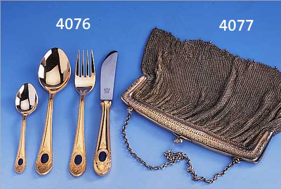 ABENDTASCHE, 800ER SILBER, UM 1900, VERGOLDET, PFORZHEIM, FEINE SäGEARBEIT, ABSTR. BLUMENDEKOR BEIDS., SCHöNE SCHWERE QUAL., ...
