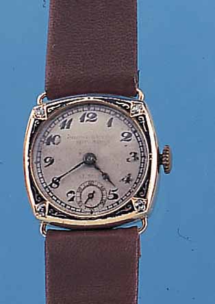 MOVADO DAMENARMBANDUHR, REF.-NR. 791050/93, SCHWEIZ UM 1934, GG 750/000, CARREE-CAMBRE- FORM, BODEN U. GLASR. GEDR., LüNETTE AUFWEND. BLAU ...