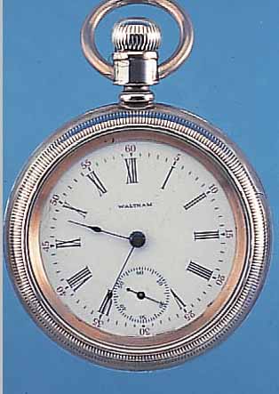 WALTHAM HERRENTASCHENUHR, USA UM 1899, STERLINGSILBER, MASSIV GEH., 2-TEIL. M. VER- SCHR. GLASR. VON CWC CO., EMAILBL. SIGN., FEIN HAARR. ...
