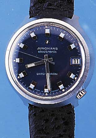 JUNGHANS HERRENARMBANDUHR ELEKTRONIK, DEUTSCHLAND UM 1968, METALL MATT VERCHR., EDELST.-BODEN GEDR., MODELLSERIE DATOCHRON, ELETROMECH. ...