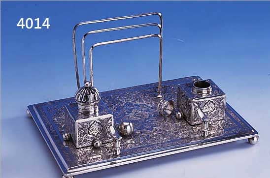 SCHREIBTISCHSET, 84ER SILBER, PERSIEN VOR 1932, HANDARBEIT, REICH VERZIERT, 1 DECKEL FEHLT, CA. 930 G