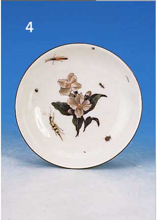 KLEINER TELLER, MEISSEN, UM 1740-45, PORZELLAN, BUNTE BLUMENMALEREI MIT INSEKTEN, WOHL KLINGE, D. CA. 13 CM, AM RAND MIN. BEST.